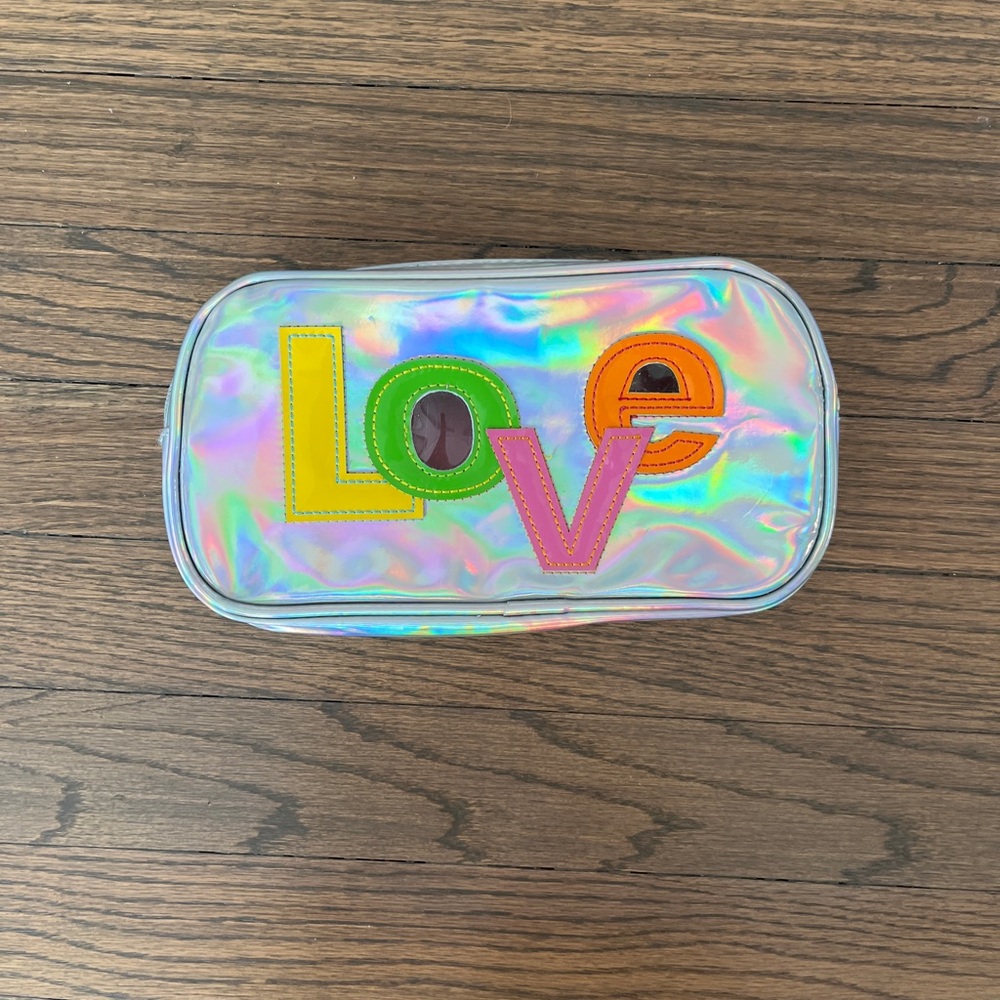 Holographic Love Pouch